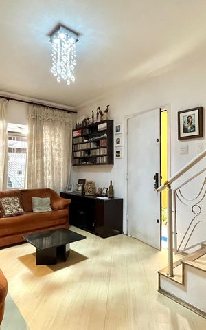 Casa à venda com 160m², 3 quartos e 2 vagasSala