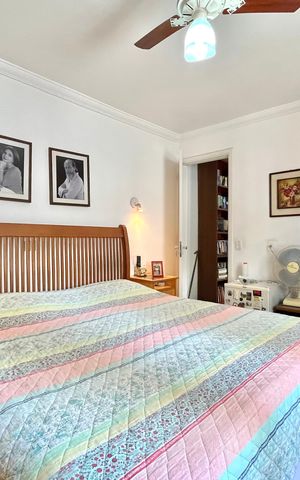Casa à venda com 160m², 3 quartos e 2 vagasSuite
