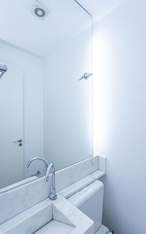 Apartamento à venda com 131m², 2 quartos e 4 vagas Apartamento à venda com 131m², 2 quartos e 4 vagasLavabo