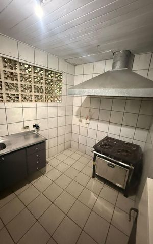 Casa para alugar com 2690m², 3 quartos e 1 vaga