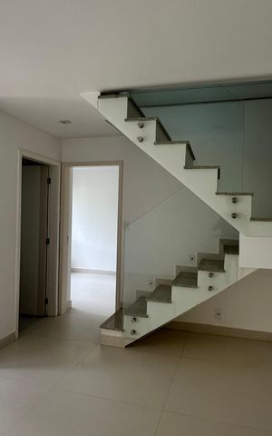 Casa à venda com 614m², 7 quartos e 8 vagas Casa à venda com 614m², 7 quartos e 8 vagasEdícula