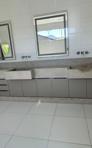 Casa à venda com 614m², 7 quartos e 8 vagas Casa à venda com 614m², 7 quartos e 8 vagasBanheiro do Quarto 2