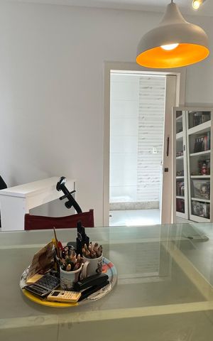 Casa à venda com 614m², 7 quartos e 8 vagas Casa à venda com 614m², 7 quartos e 8 vagasQuarto 4