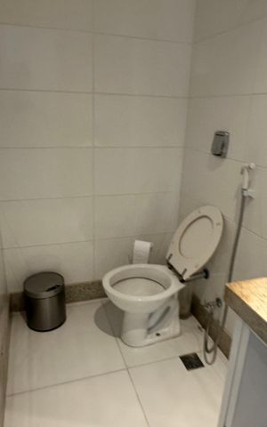 Casa à venda com 614m², 7 quartos e 8 vagas Casa à venda com 614m², 7 quartos e 8 vagasLavabo