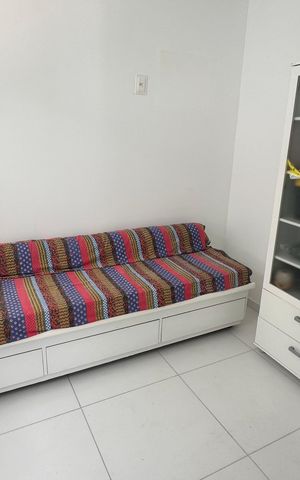 Casa à venda com 614m², 7 quartos e 8 vagas Casa à venda com 614m², 7 quartos e 8 vagasQuarto de Serviço