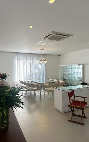 Casa à venda com 614m², 7 quartos e 8 vagas Casa à venda com 614m², 7 quartos e 8 vagasSala