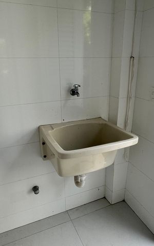 Casa à venda com 614m², 7 quartos e 8 vagas Casa à venda com 614m², 7 quartos e 8 vagasEdícula