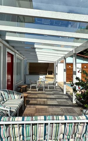 Casa à venda com 614m², 7 quartos e 8 vagas Casa à venda com 614m², 7 quartos e 8 vagasÁrea externa