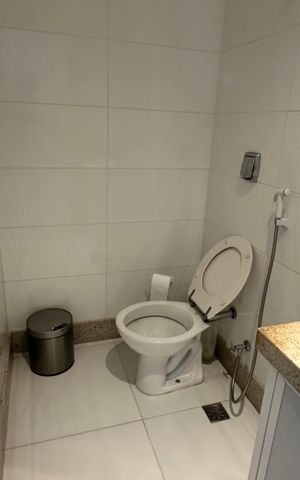 Casa à venda com 614m², 7 quartos e 8 vagas Casa à venda com 614m², 7 quartos e 8 vagasLavabo