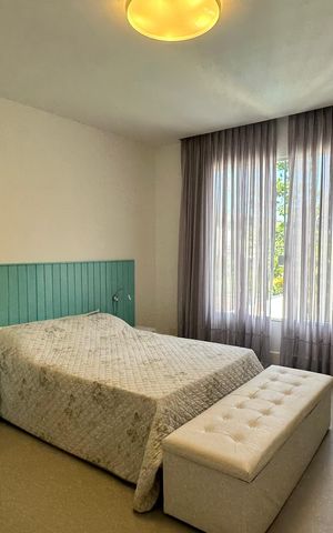 Casa à venda com 614m², 7 quartos e 8 vagas Casa à venda com 614m², 7 quartos e 8 vagasQuarto 1