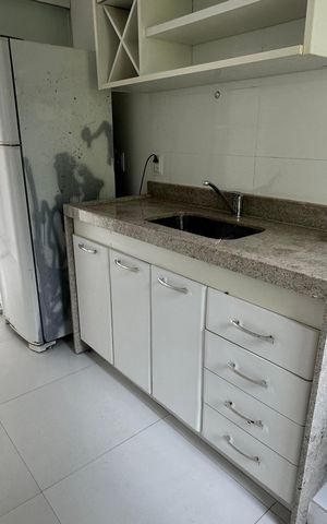 Casa à venda com 614m², 7 quartos e 8 vagas Casa à venda com 614m², 7 quartos e 8 vagasEdícula