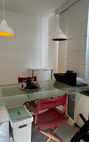 Casa à venda com 614m², 7 quartos e 8 vagas Casa à venda com 614m², 7 quartos e 8 vagasQuarto 4