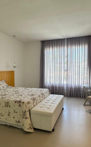 Casa à venda com 614m², 7 quartos e 8 vagas Casa à venda com 614m², 7 quartos e 8 vagasQuarto 2