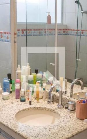 Apartamento à venda com 160m², 3 quartos e 1 vaga Apartamento à venda com 160m², 3 quartos e 1 vagaBanheiro