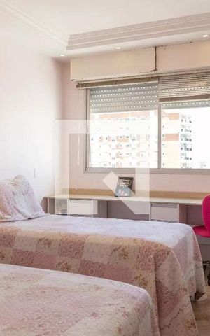 Apartamento à venda com 160m², 3 quartos e 1 vaga Apartamento à venda com 160m², 3 quartos e 1 vagaQuarto