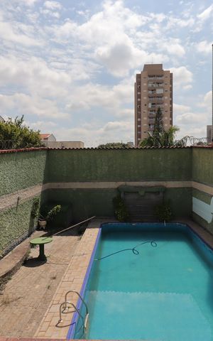 Casa à venda com 400m², 3 quartos e 4 vagasVista da Varanda da Suíte 3