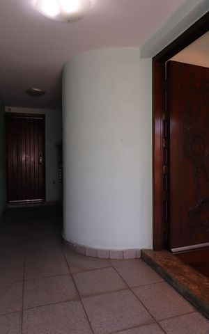 Casa à venda com 400m², 3 quartos e 4 vagasEntrada do Imóvel