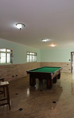 Casa à venda com 400m², 3 quartos e 4 vagasSalão de Jogos
