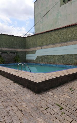 Casa à venda com 400m², 3 quartos e 4 vagasPiscina
