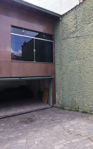 Casa à venda com 400m², 3 quartos e 4 vagasEntrada da Garagem