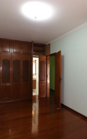 Casa à venda com 400m², 3 quartos e 4 vagasSuíte 2