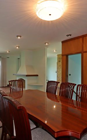 Casa à venda com 400m², 3 quartos e 4 vagasSala de Estar
