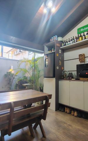 Casa de condomínio à venda com 137m², 3 quartos e 2 vagas