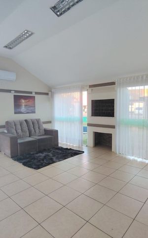 Casa de condomínio à venda com 137m², 3 quartos e 2 vagas