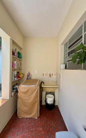 Casa à venda com 141m², 3 quartos e 1 vaga Casa à venda com 141m², 3 quartos e 1 vagaÁrea de Serviço