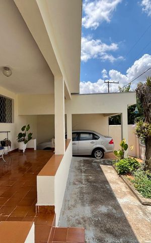 Casa à venda com 141m², 3 quartos e 1 vaga Casa à venda com 141m², 3 quartos e 1 vagaVaranda