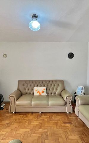 Casa à venda com 141m², 3 quartos e 1 vaga Casa à venda com 141m², 3 quartos e 1 vagaSala