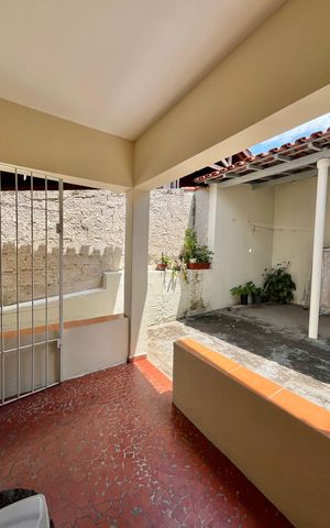Casa à venda com 141m², 3 quartos e 1 vaga Casa à venda com 141m², 3 quartos e 1 vagaÁrea de Serviço