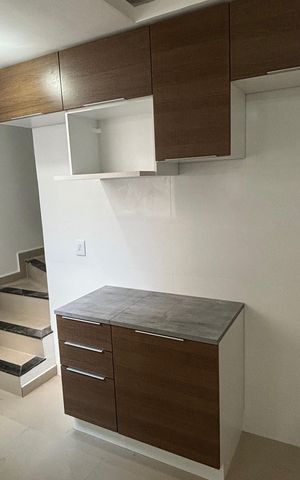 Apartamento à venda com 108m², 2 quartos e 2 vagas Apartamento à venda com 108m², 2 quartos e 2 vagasCozinha