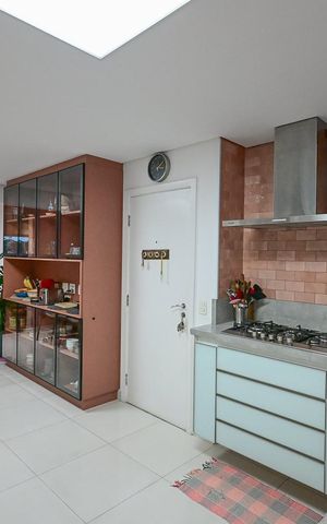 Apartamento à venda com 205m², 4 quartos e 4 vagasCozinha