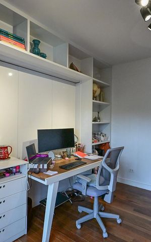 Apartamento à venda com 205m², 4 quartos e 4 vagasEscritório