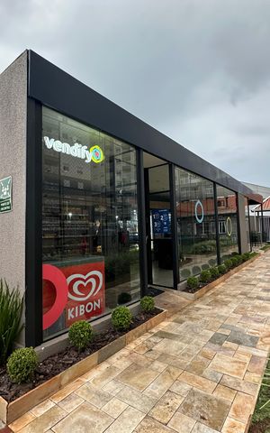Apartamento à venda com 74m², 3 quartos e 1 vaga Apartamento à venda com 74m², 3 quartos e 1 vagaÁrea comum