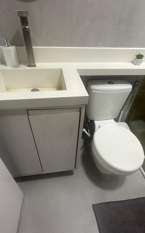 Apartamento à venda com 74m², 3 quartos e 1 vaga Apartamento à venda com 74m², 3 quartos e 1 vagaBanheiro da Suíte