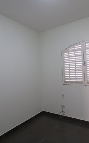 Casa para alugar com 424m², 4 quartos e 5 vagasQuarto externo