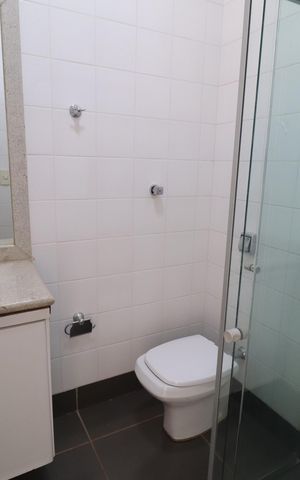 Casa para alugar com 424m², 4 quartos e 5 vagasBanheiro
