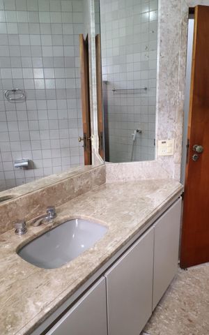 Casa para alugar com 424m², 4 quartos e 5 vagasBanheiro Social