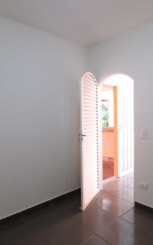Casa para alugar com 424m², 4 quartos e 5 vagasQuarto externo