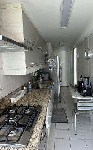 Apartamento à venda com 150m², 4 quartos e 2 vagas Apartamento à venda com 150m², 4 quartos e 2 vagasCozinha