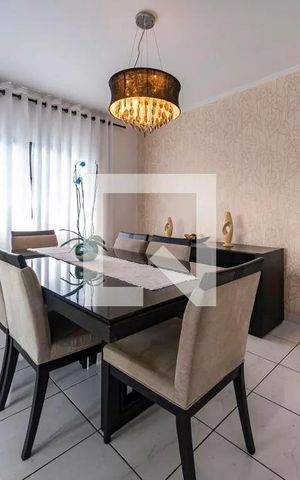 Casa à venda com 217m², 3 quartos e 4 vagasCopa