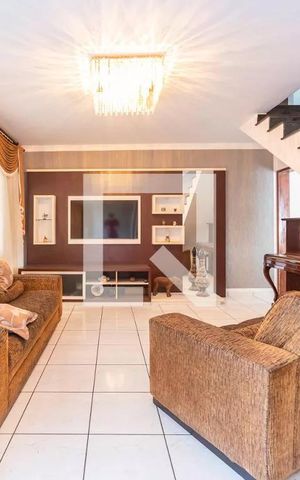 Casa à venda com 217m², 3 quartos e 4 vagasSala
