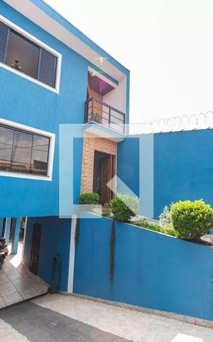 Casa à venda com 217m², 3 quartos e 4 vagasFachada