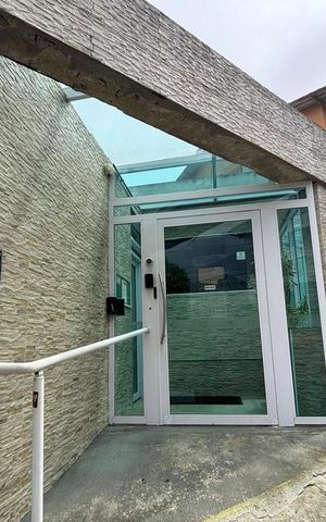 Apartamento à venda com 54m², 2 quartos e 1 vagaFachada/Acesso 