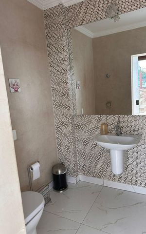 Apartamento à venda com 200m², 3 quartos e 2 vagas Apartamento à venda com 200m², 3 quartos e 2 vagasBanheiro