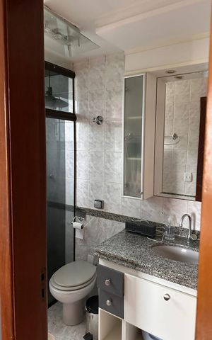 Apartamento à venda com 200m², 3 quartos e 2 vagas Apartamento à venda com 200m², 3 quartos e 2 vagasBanheiro