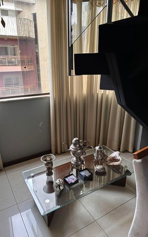 Apartamento à venda com 200m², 3 quartos e 2 vagas Apartamento à venda com 200m², 3 quartos e 2 vagasSala