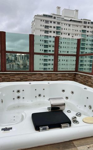 Apartamento à venda com 200m², 3 quartos e 2 vagas Apartamento à venda com 200m², 3 quartos e 2 vagasÁrea externa